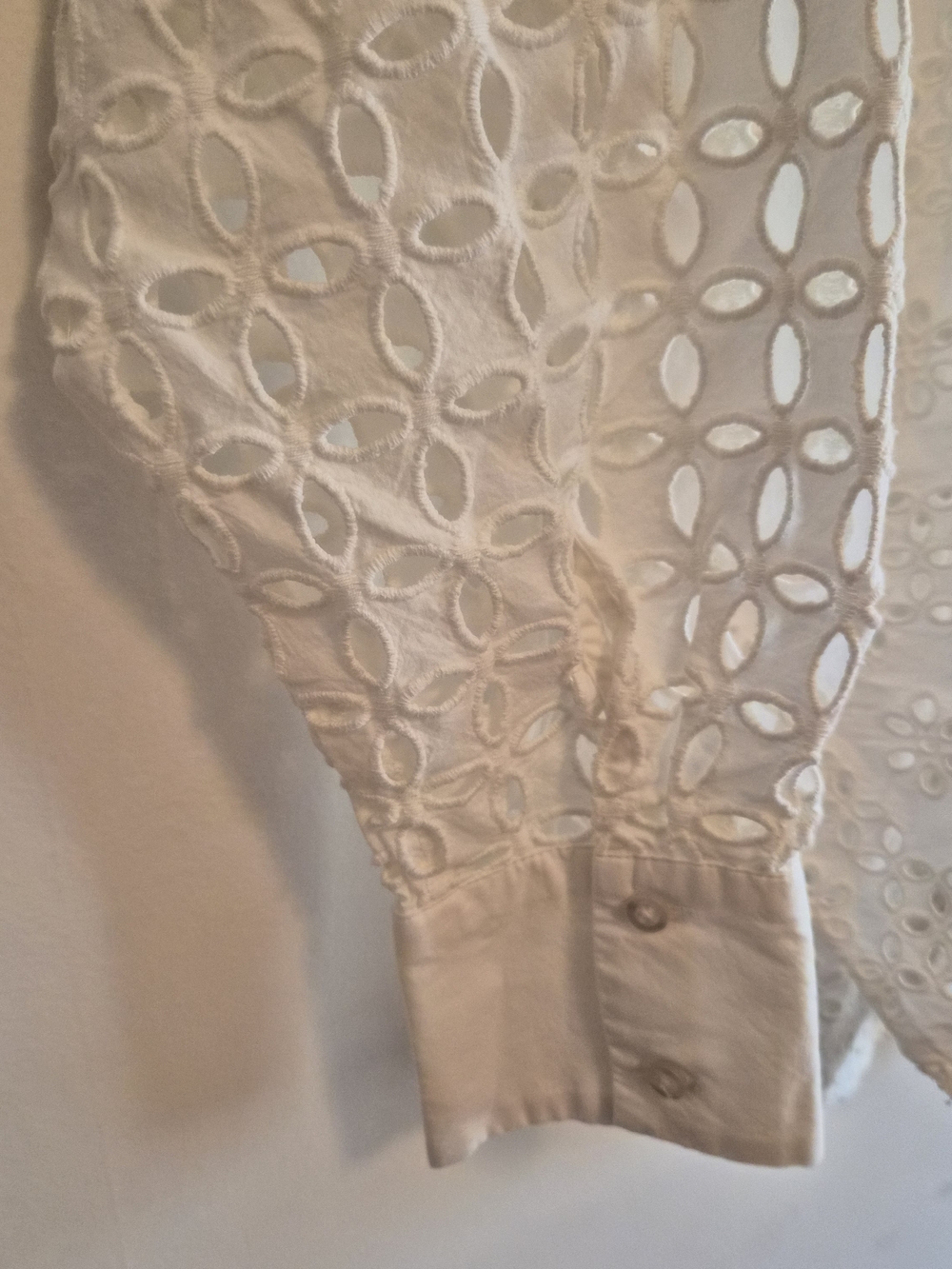 Express White Eyelet Cotton Button-Up Shirt - Women - Picture 4 of 11